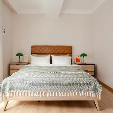 New Stylish With Panoramic Views