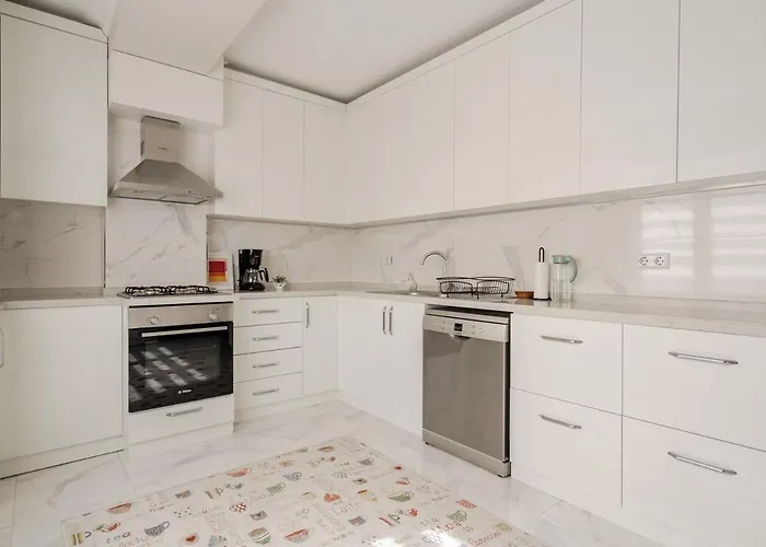 New Stylish With Panoramic Views Stambuł